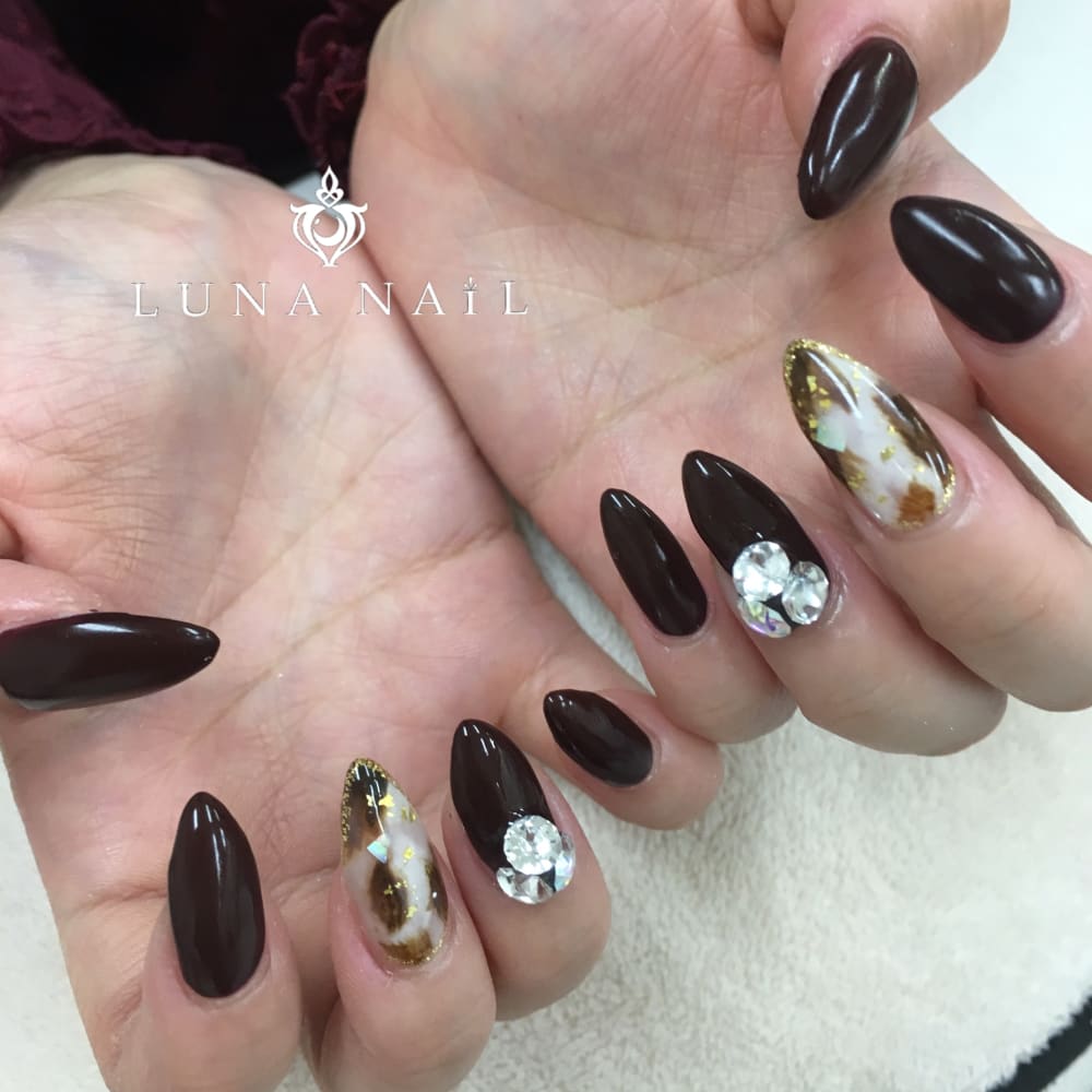 ボルドー大人ネイル Luna Nail ルナネイル のネイルデザイン ネイル まつげサロンを予約するなら楽天ビューティ