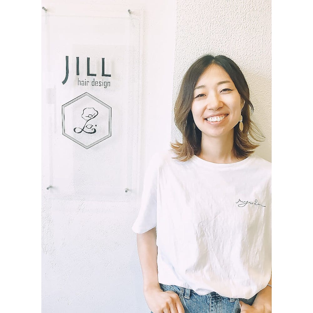 伊藤 友香 Jill Hair Design Namba ジルヘアデザインナンバ のスタッフ 美容院 美容室を予約するなら楽天ビューティ