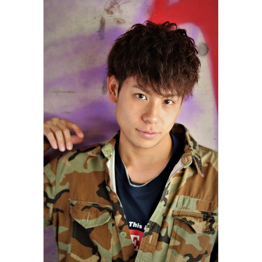 Shift ソフトツイストパーマ Mens Onlysalon Shift メンズオンリーサロンシフト のヘアスタイル 美容院 美容室を予約するなら楽天ビューティ