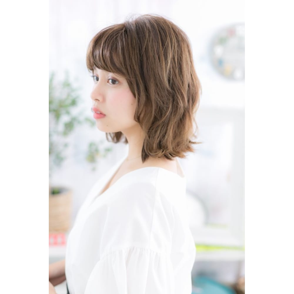 くびれカールで作る 外国人風女っぽウルフ Miq 赤羽店 ミック のヘアスタイル 美容院 美容室を予約するなら楽天ビューティ