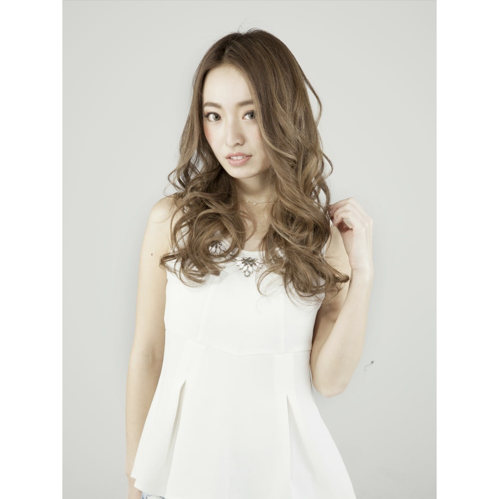 ほつれ合う髪心地良いニュアンスウェーブ Bloom Hair Garage ブルームヘアガレージ のヘアスタイル 美容院 美容室を予約するなら楽天ビューティ