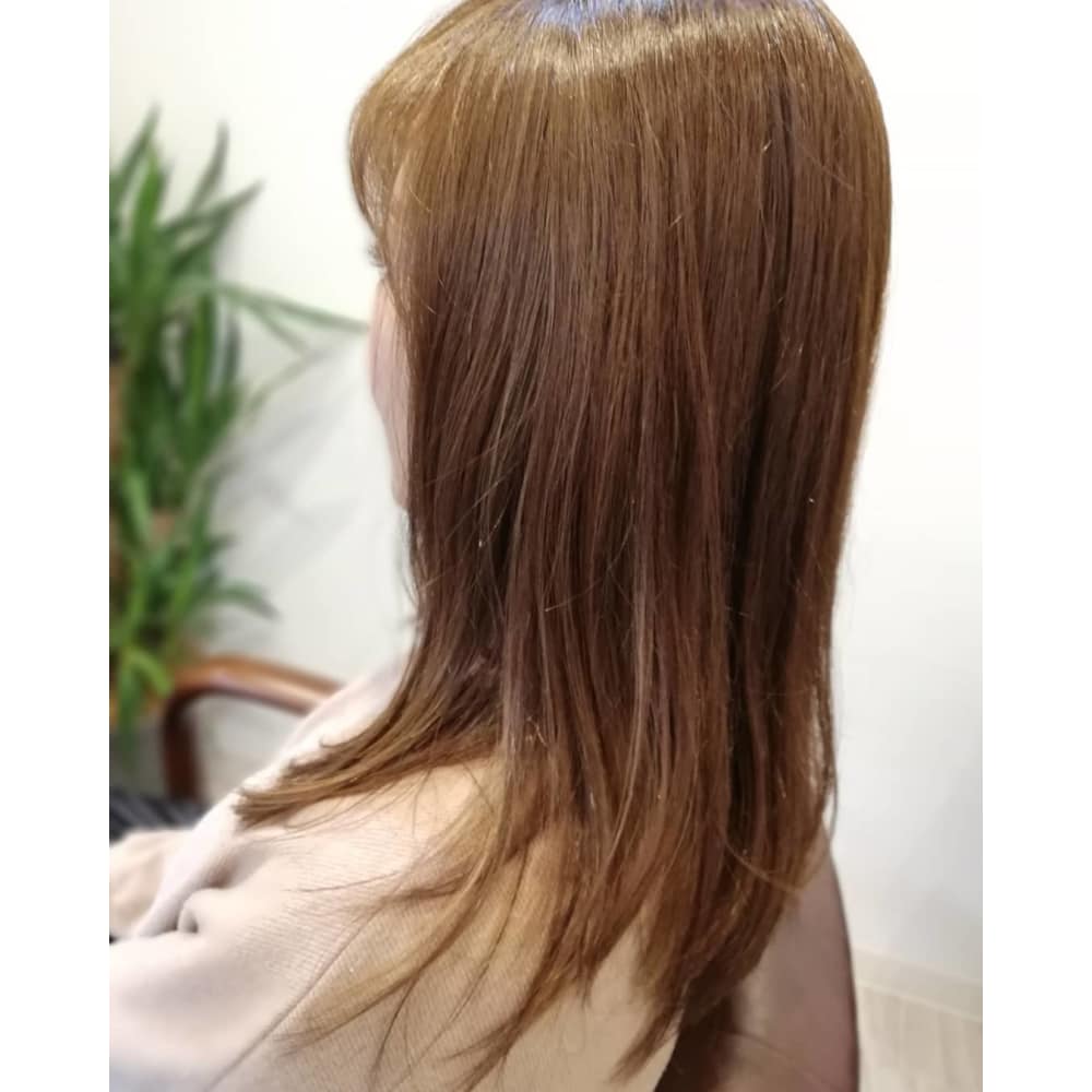 ミルクティー色 バレイヤージュ En Natural アンナチュラル のヘアスタイル 美容院 美容室を予約するなら楽天ビューティ ミルクティー色 バレイヤージュ En Natural アンナチュラル のヘアスタイル 美容院 美容室を予約するなら楽天ビューティ