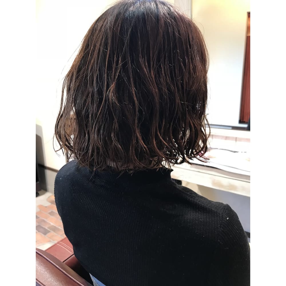 切りっぱなしボブ ウェーブ See N N シーン エヌ のヘアスタイル 美容院 美容室を予約するなら楽天ビューティ