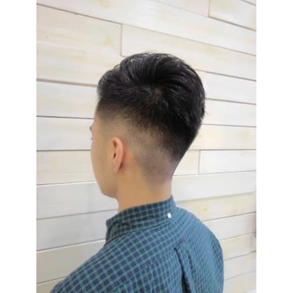 メンズ スキンフェード Luck 辻堂 ラックツジドウ のヘアスタイル 美容院 美容室を予約するなら楽天ビューティ