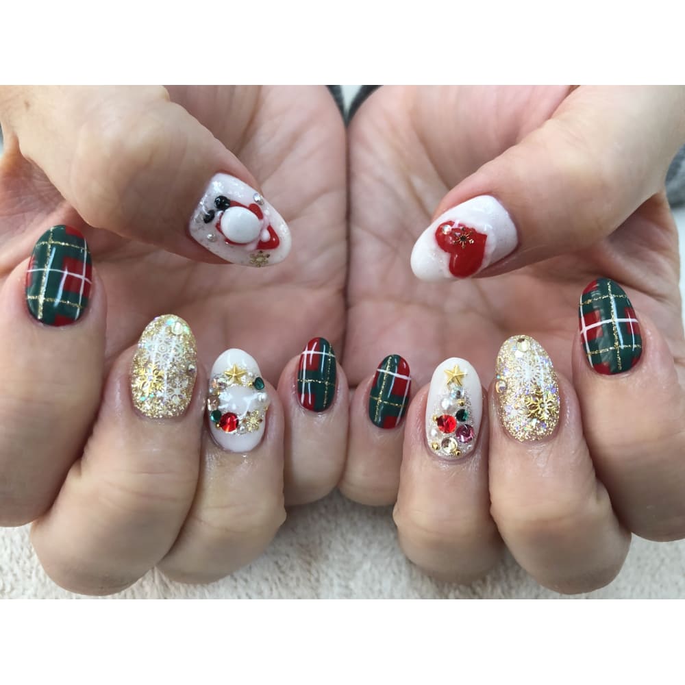 サンタクロース チェック柄 Luna Nail ルナネイル のネイルデザイン ネイル まつげサロンを予約するなら楽天ビューティ