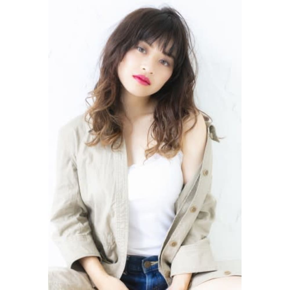ルーズウエーブのグラデーションカラー Prize錦糸町 Prize 錦糸町店 プライズ のヘアスタイル 美容院 美容室を予約するなら楽天ビューティ