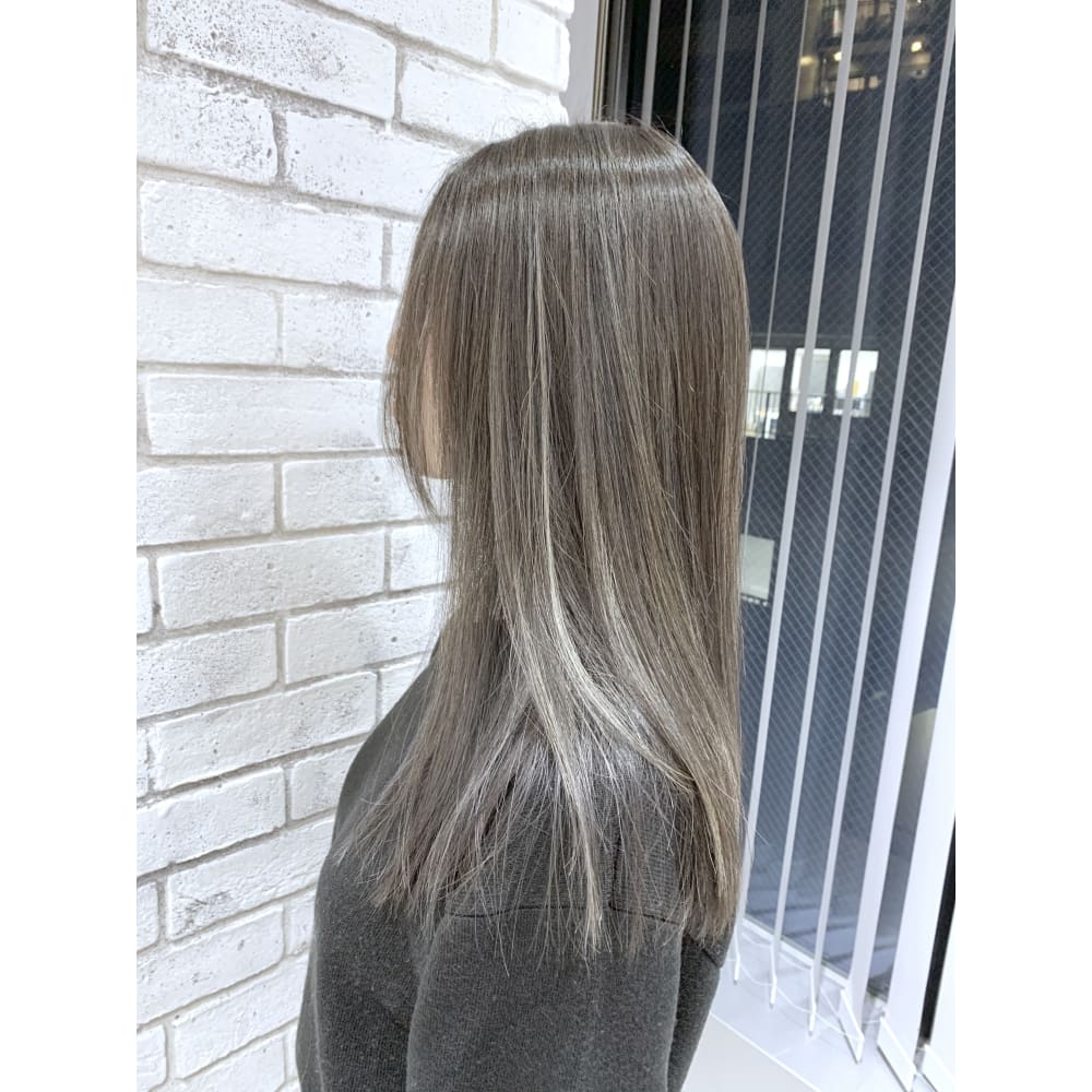 filo by feria渋谷 プラチナメッシュ 石田幸輔 filo by feria 渋谷 フィーロバイフェリア シブヤ のヘアスタイル 美容院 美容室を予約するなら楽天ビューティ