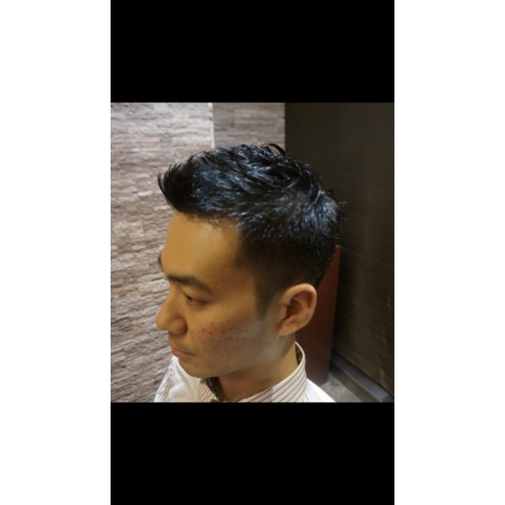 ガゼイ シロタ クルーカット R De Beaute アールドボーテ のヘアスタイル 美容院 美容室を予約するなら楽天ビューティ