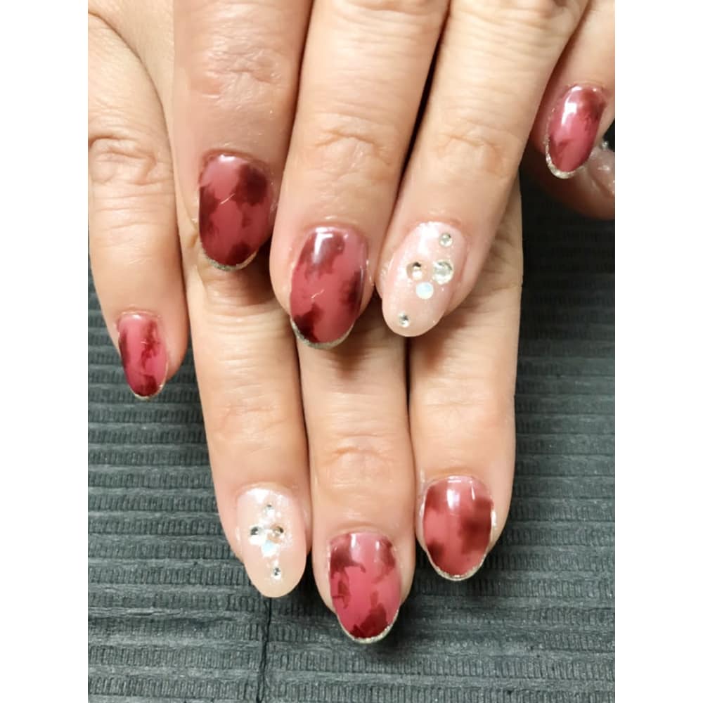 赤べっ甲で上品ネイル Private Nailsalon Nailouge プライベートネイルサロンネイルージュ のネイルデザイン ネイル まつげサロンを予約するなら楽天ビューティ