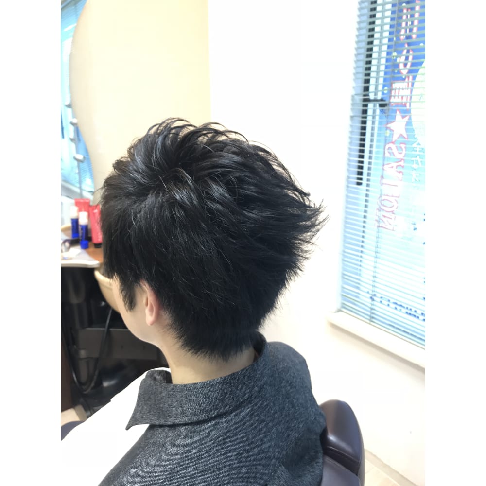 アシンメトリーとストリームで魅せるデザインカット Cutsalon Uemura カットサロン ウエムラ のヘアスタイル 美容院 美容室を予約するなら楽天ビューティ