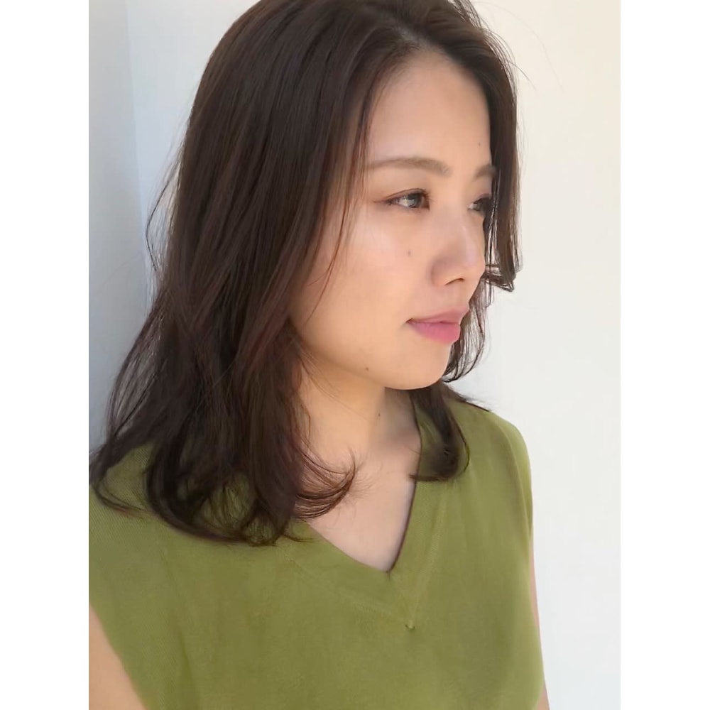 松崎茜 ミディアムヘア Holic Beauty Salon ホリックビューティサロン のヘアスタイル 美容院 美容室を予約するなら楽天ビューティ