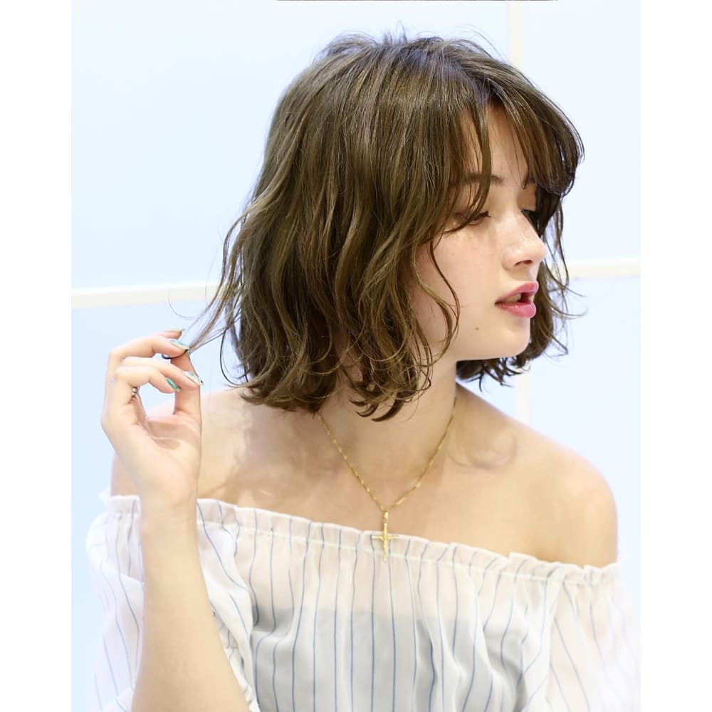 切りっぱなしウェーブボブ Wagon By Afloat ワゴンバイアフロート のヘアスタイル 美容院 美容室を予約するなら楽天ビューティ