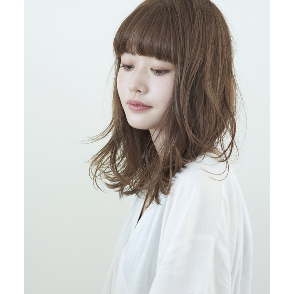 厚めバング モードヘルシーミディアムリラックスウエーブ Atelier Ittowa アトリエイトワ のヘアスタイル 美容院 美容室を予約するなら楽天ビューティ
