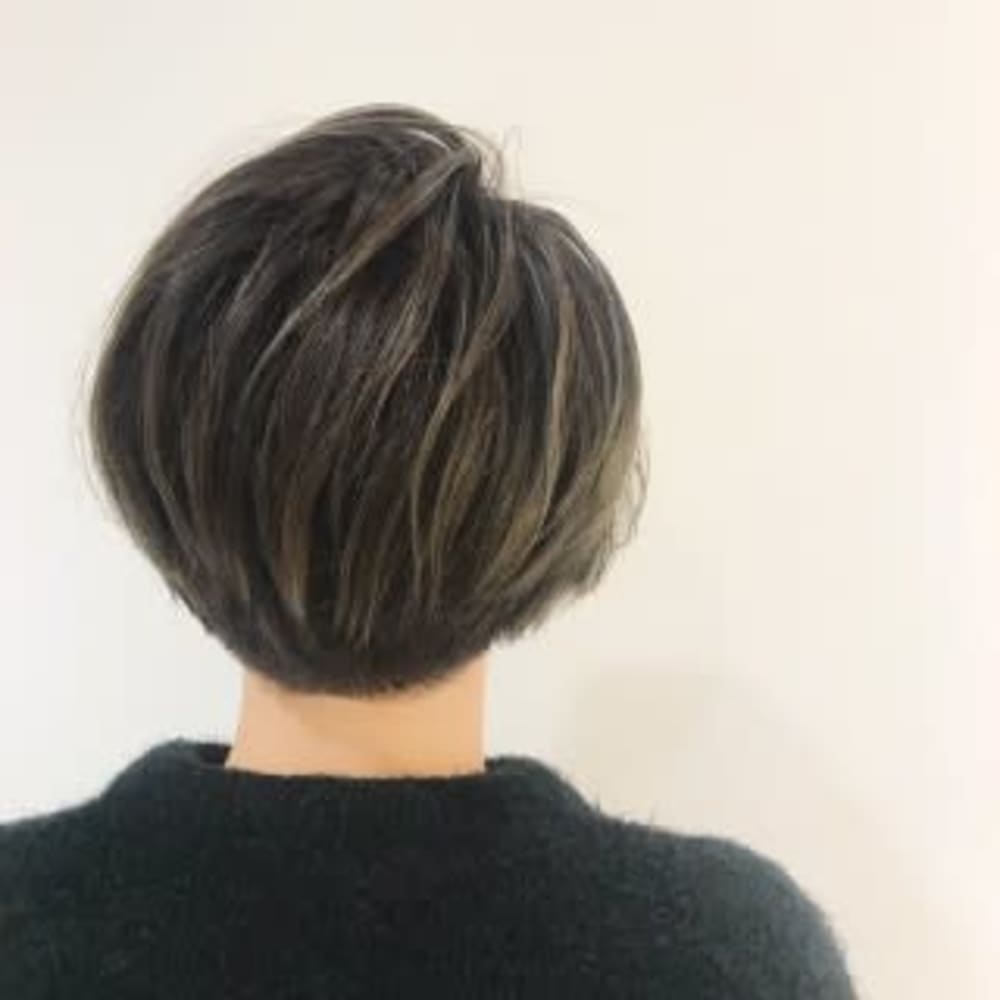 ショート バレイヤージュ Otto Birth オットバース のヘアスタイル 美容院 美容室を予約するなら楽天ビューティ