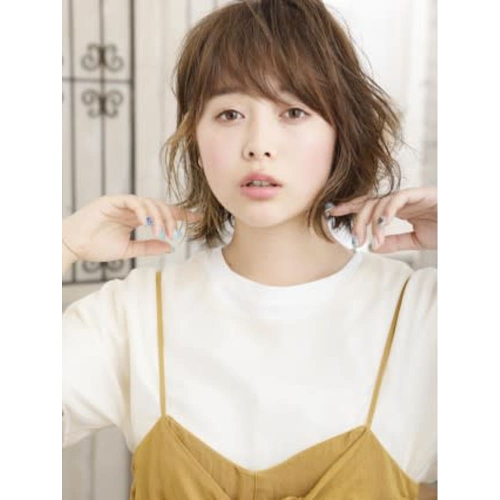インナカラーがおしゃれ 毛先外ハネショートボブ Minx 原宿店 ミンクス ハラジュクテン のヘアスタイル 美容院 美容室を予約するなら楽天ビューティ