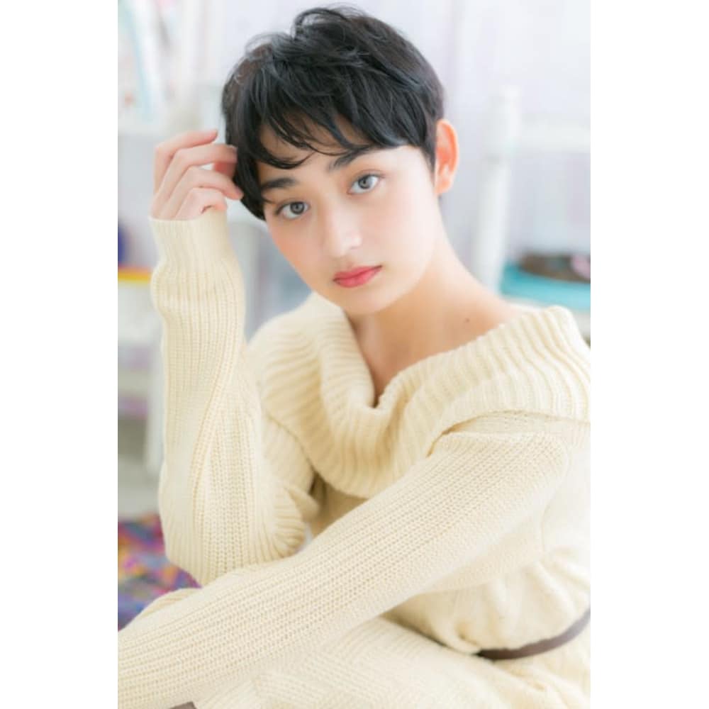 カッコかわいい黒髪ベリーショートでオシャレ上級者 Miq 赤羽店 ミック のヘアスタイル 美容院 美容室を予約するなら楽天ビューティ
