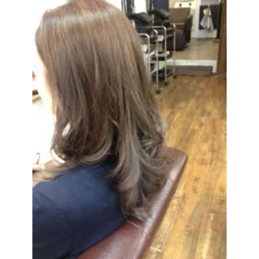 グラデーション Hair Design Lino リノ のヘアスタイル 美容院 グラデーション Hair Design Lino リノ のヘアスタイル 美容院