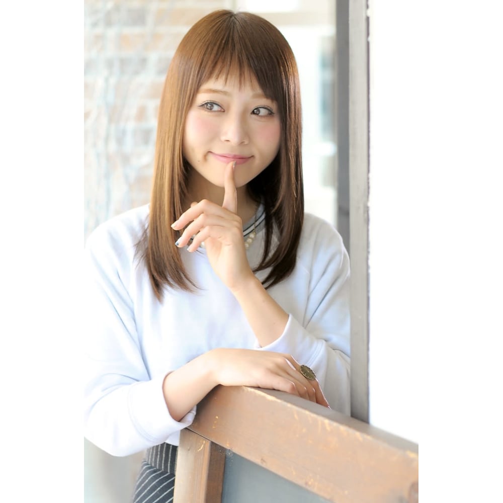 ミディアムストレート Hair Design Lino リノ のヘアスタイル 美容 ミディアムストレート Hair Design Lino リノ のヘアスタイル 美容