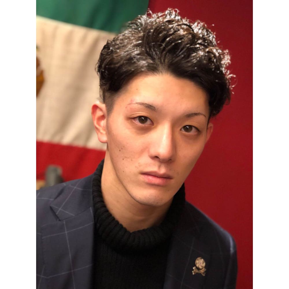 ルーズパート スパイラルパーマ 須磨 板宿 メンズ専門美容院 インフィニィト インフィニィト のヘアスタイル 美容院 美容室を予約するなら楽天ビューティ