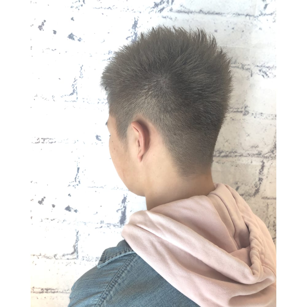 マットグレージュソフトモヒカン B Market ビーマーケット のヘアスタイル 美容院 美容室を予約するなら楽天ビューティ