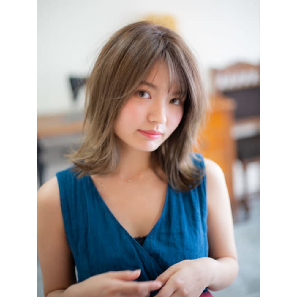 伸ばしかけミディアムレイヤー ブロッサム 上板橋店 ブロッサム のヘアスタイル 美容院 美容室を予約するなら楽天ビューティ