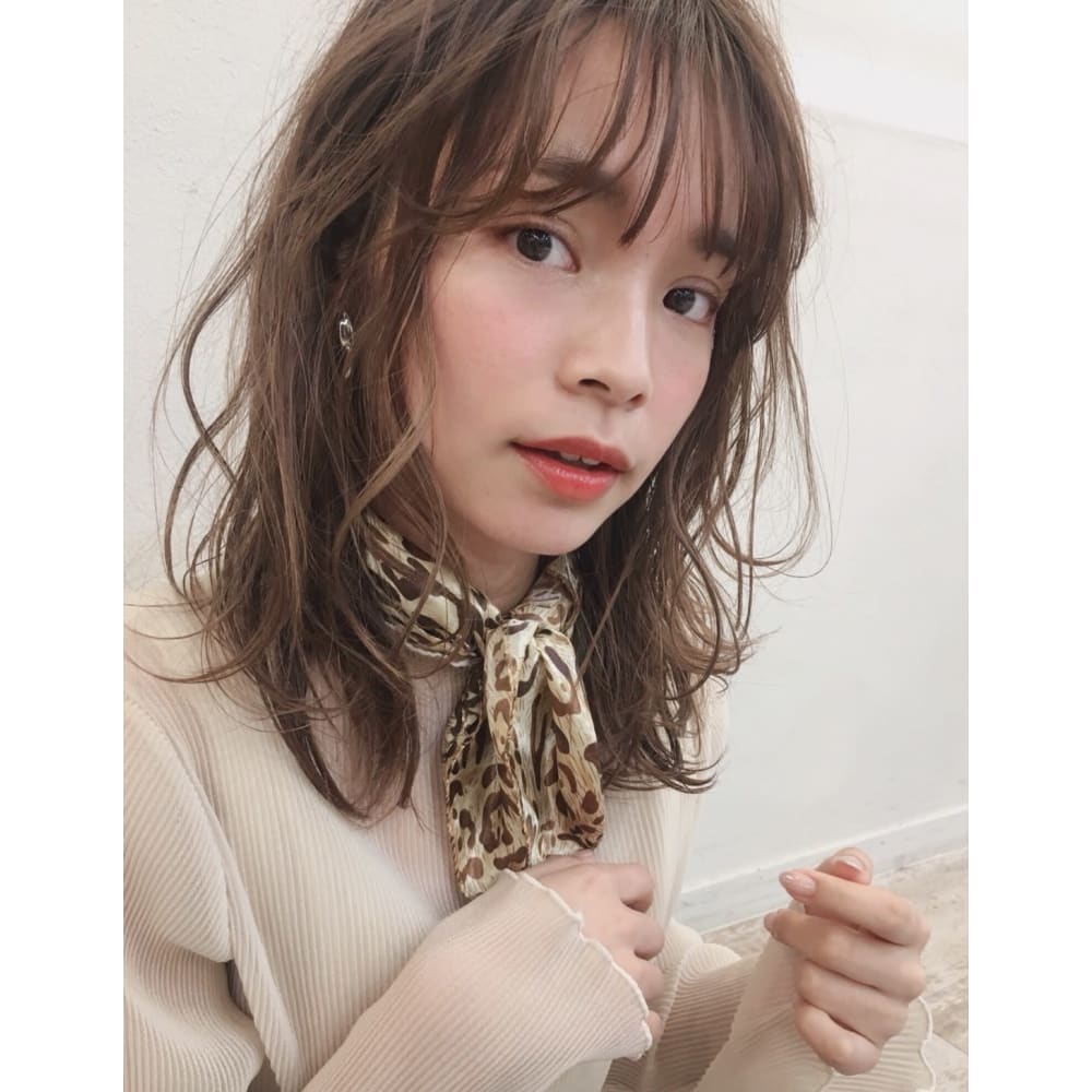 ゆるふわパーマ大人レイヤーセミミディ38 Maria By Afloat マリアバイアフロート のヘアスタイル 美容院 美容室を予約するなら楽天ビューティ