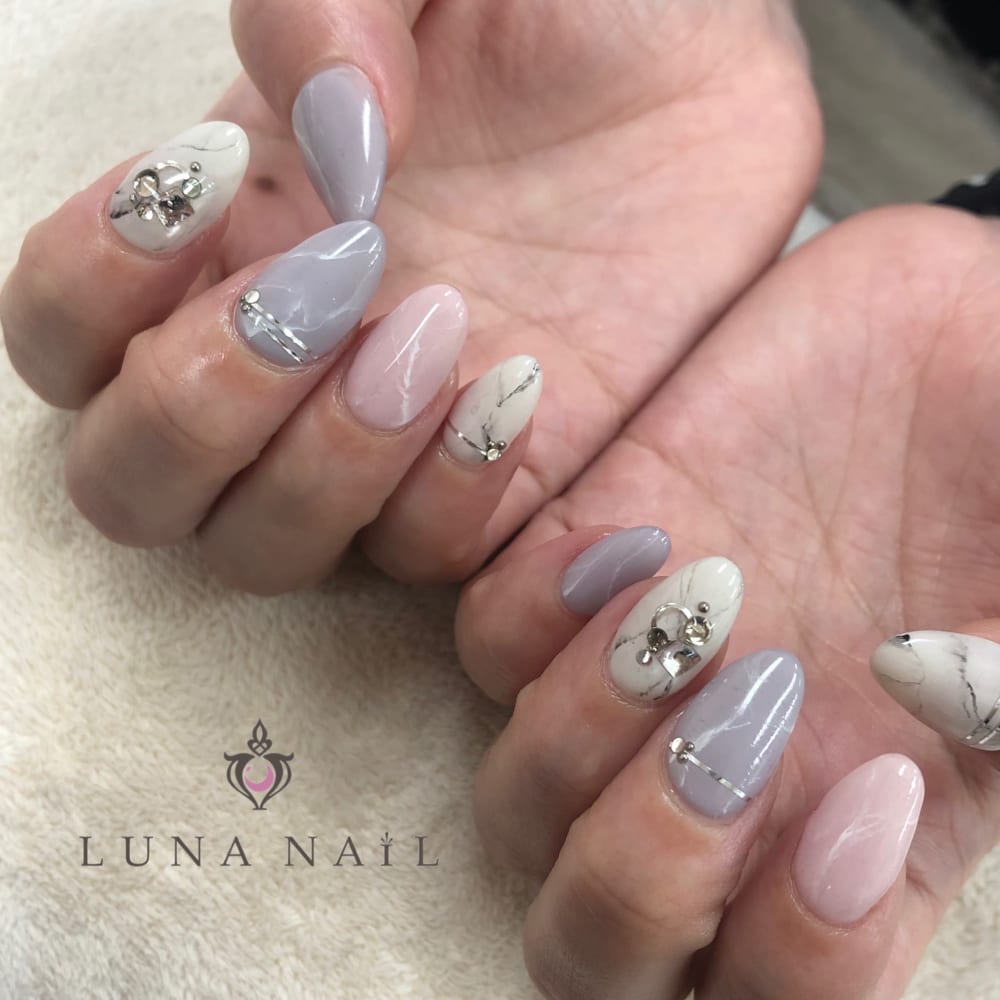 リアルな大理石ネイル Luna Nail ルナネイル のネイルデザイン ネイル まつげサロンを予約するなら楽天ビューティ