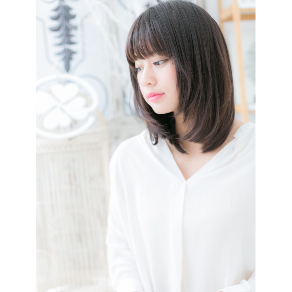 女子力upシルエット 前下がりグラデーションボブ ヘアスタイル