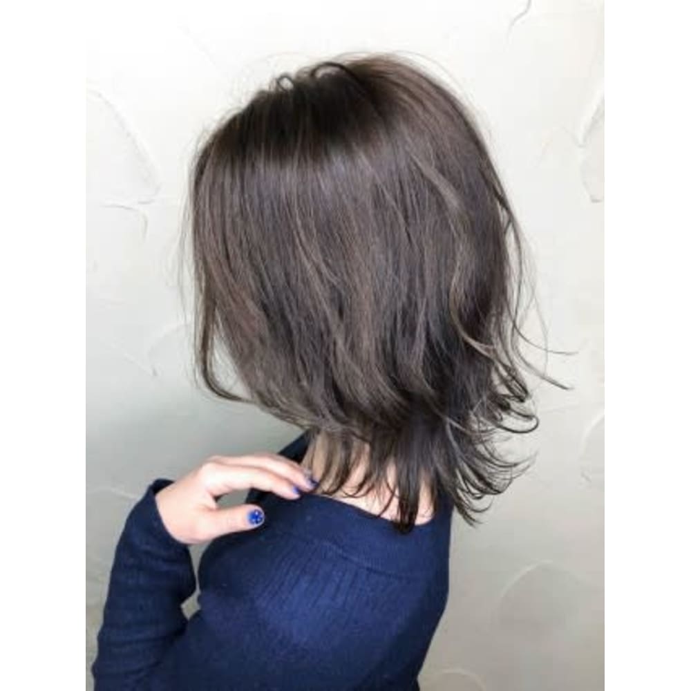 151e 戸塚 ハイライト ホワイティアッシュ 151e イチゴーイチ のヘアスタイル 美容院 美容室を予約するなら楽天ビューティ