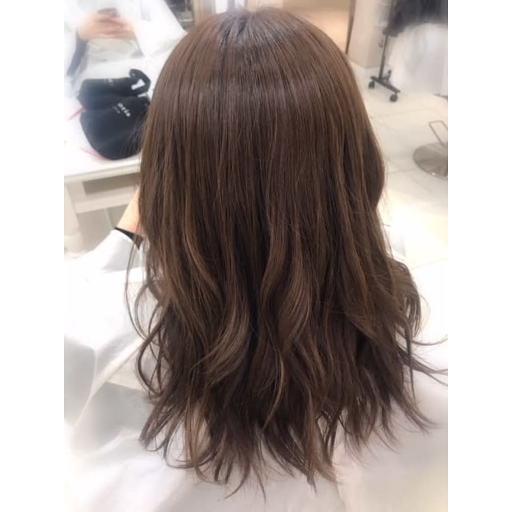 Euphoria アッシュグレージュミディアム 小林 Euphoria Ginza Grande 銀座 ユーフォリア ギンザ グランデ のヘアスタイル 美容院 美容室を予約するなら楽天ビューティ