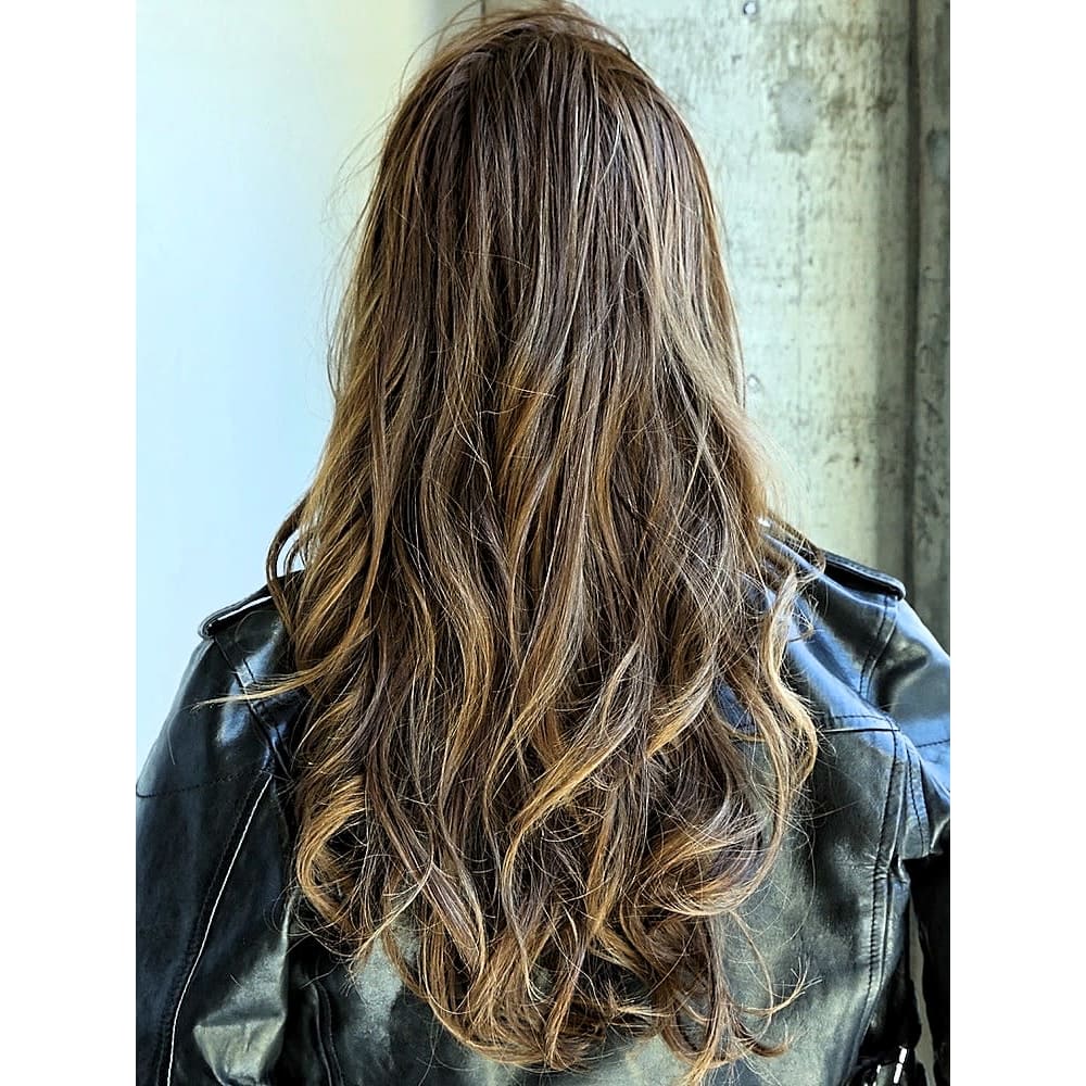 カッコイイ女のグラマラススタイル Hair Make Flencia ヘアメイクフレンシア のヘアスタイル 美容院 美容室を予約するなら楽天ビューティ