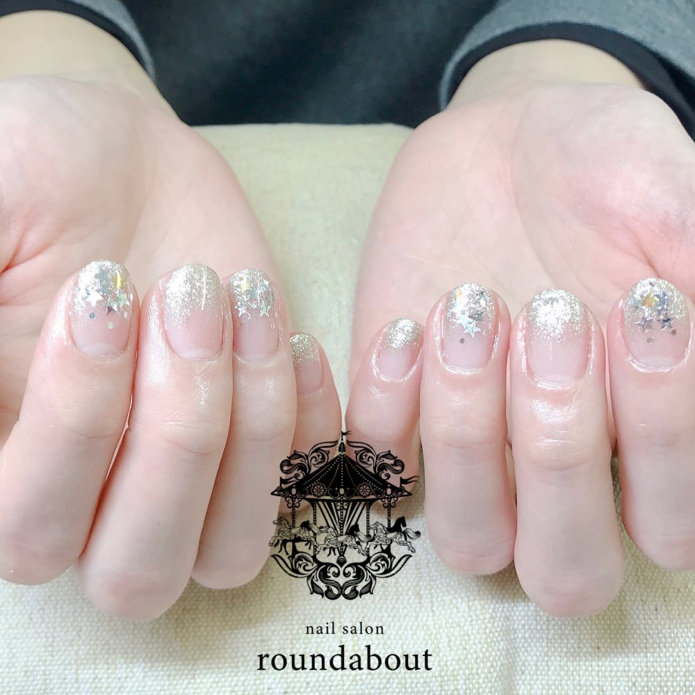 星のラメグラネイル Nailsalon Roundabout ネイルサロンラウンド