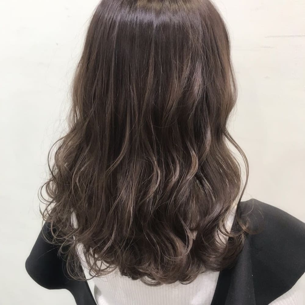 レディシフォンブランジュカラー E M A Assort イーエムエーアソート のヘアスタイル 美容院 美容室を予約するなら楽天ビューティ
