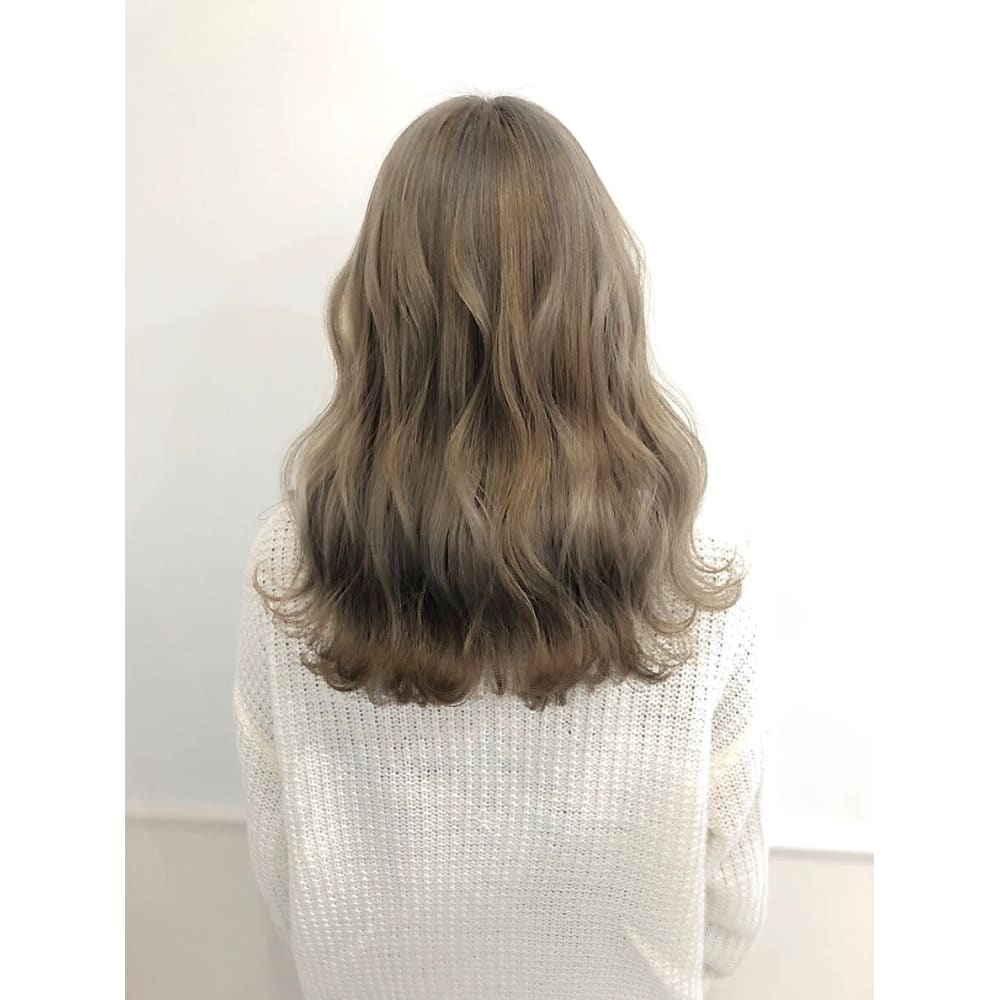 ミルクティーグレージュ Parve Mix パーヴミックス のヘアスタイル 美容院 美容室を予約するなら楽天ビューティ