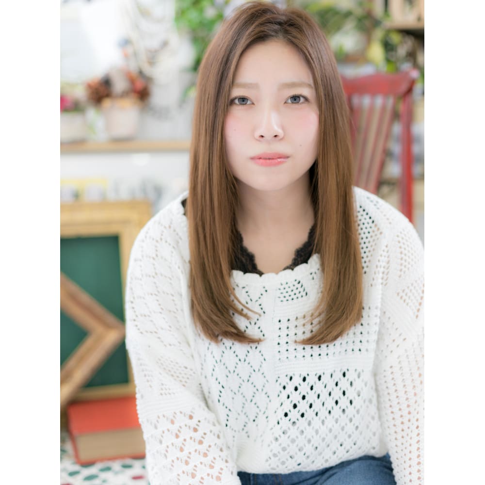 大人かわいいセンターパート美髪ストレート フェミニンロング Cover Hair Spa Bliss 浦和西口店 カバーヘア アンド スパブリス ウラワニシグチテン のヘアスタイル 美容院 美容室を予約するなら楽天ビューティ