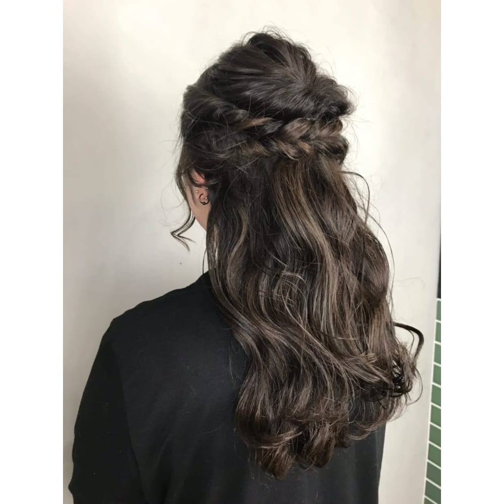 ヘアセット ノットヘア ハーフアップ 結婚式 二次会 Brocante Luxbeブロカントラックスビー立川北口店 ブロカントラックスビータチカワキタグチテン のヘアスタイル 美容院 美容室を予約するなら楽天ビューティ