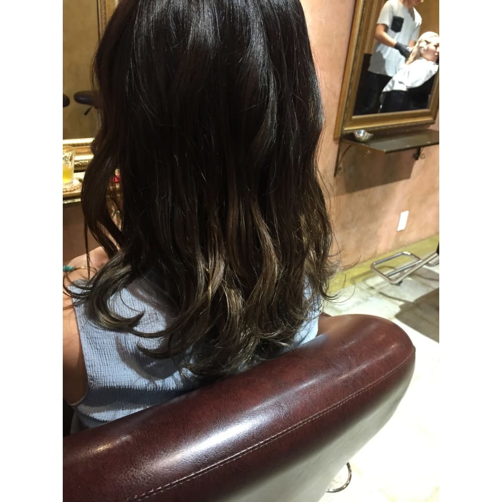 モード 深み 透明感 グレージュ Umm ウム のヘアスタイル 美容院 美容室を予約するなら楽天ビューティ モード 深み 透明感 グレージュ Umm ウム のヘアスタイル 美容院 美容室を予約するなら楽天ビューティ