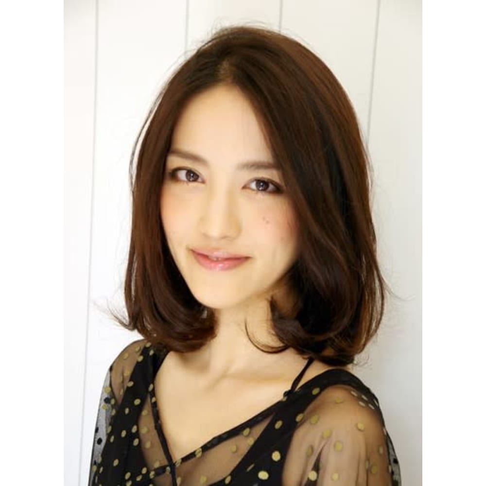 大人かわいいボブ Quehair Que Hair キューヘア のヘアスタイル 美容院 美容室を予約するなら楽天ビューティ