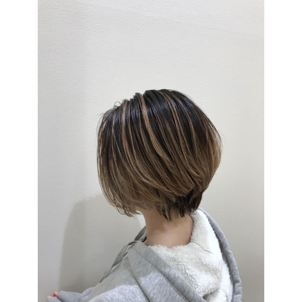 Crea相武台前 バレイヤージュ ハンサムショート Crea相武台前 クレアシブサワソウブダイマエ のヘアスタイル 美容院 美容室を予約するなら楽天ビューティ