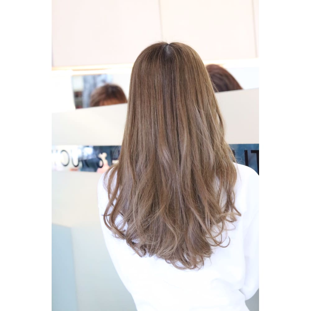 グレージュ セミロングローレイヤー Your S Hairevolution ユアーズ グレージュ セミロングローレイヤー Your S Hairevolution ユアーズ