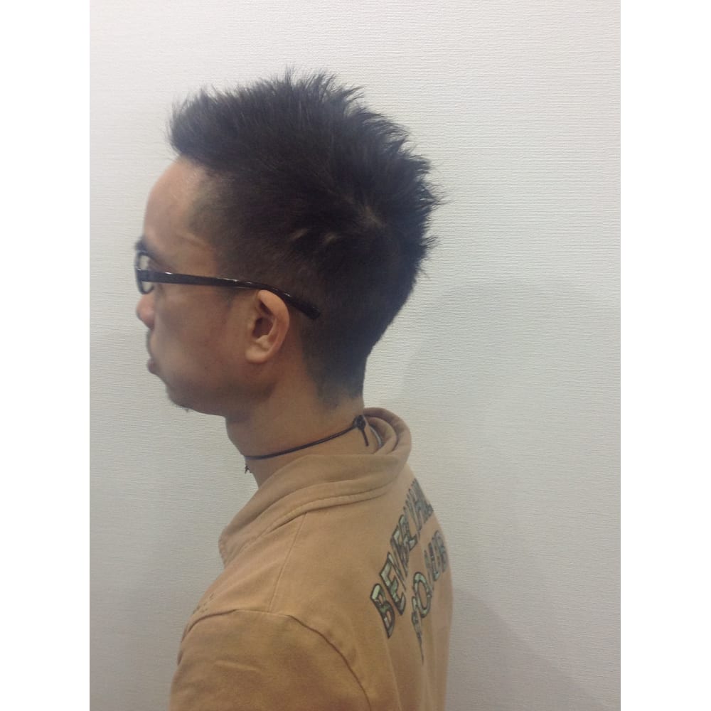 ソフトモヒ Vivid ヴィヴィッド のヘアスタイル 美容院 美容室を予約するなら楽天ビューティ ソフトモヒ Vivid ヴィヴィッド のヘアスタイル 美容院 美容室を予約するなら楽天ビューティ