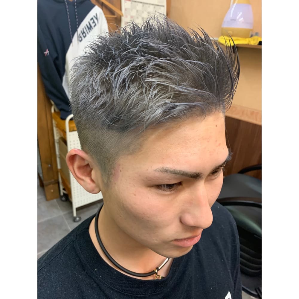 トリプルカラー ショート Curious キュリアス のヘアスタイル 美容院 美容室を予約するなら楽天ビューティ トリプルカラー ショート Curious キュリアス のヘアスタイル 美容院 美容室を予約するなら楽天ビューティ