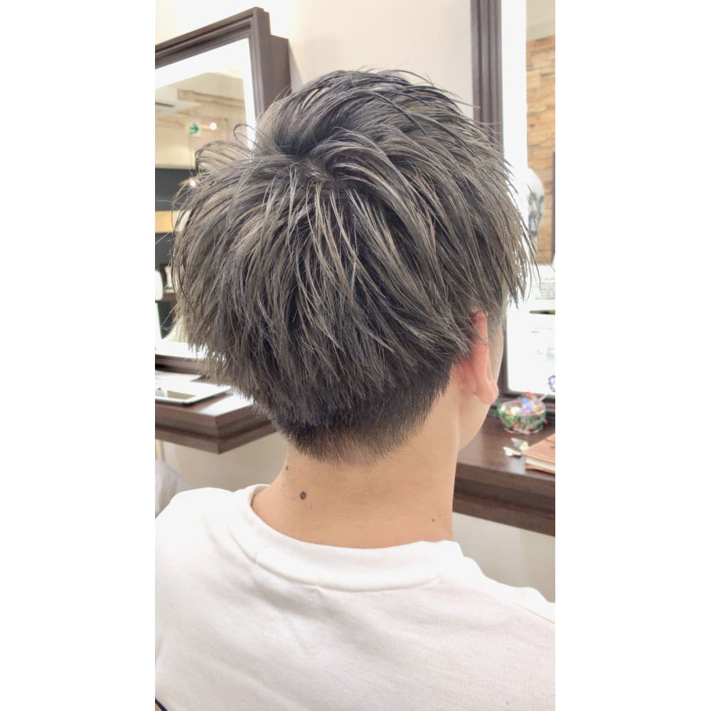 Euphoria 岩崎達也 ダークグレーツーブロマッシュ Euphoria 新宿店 ユーフォリア シンジュクテン ユーフォリア シンジュクテン のヘアスタイル 美容院 美容室を予約するなら楽天ビューティ