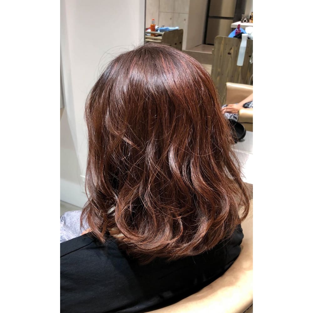 ハイライトでピンクのコントラストが可愛いグレイカラー Hair Make ハイライトでピンクのコントラストが可愛いグレイカラー Hair Make