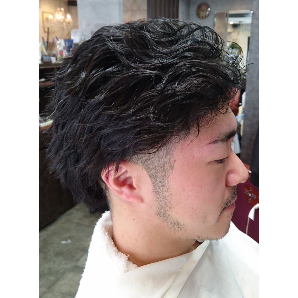 ワイルドアップ ツイストスパイラルヘア Bande Hair Rokumeikan バンデ ヘア ロクメイカン のヘアスタイル 美容院 美容室を予約するなら楽天ビューティ