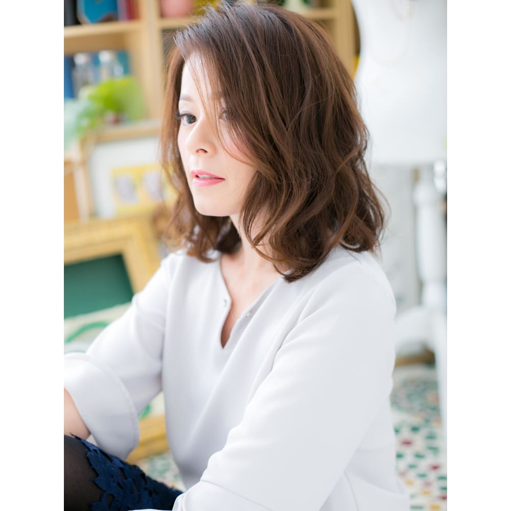 美人顔作る アシンメトリーくせ毛風セミディ リッチウェーブ Cover Hair Bliss 大宮西口店 カバーヘアブリス オオミヤニシグチテン のヘアスタイル 美容院 美容室を予約するなら楽天ビューティ