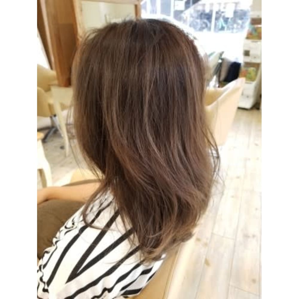 ボブ ブリーチなしハイライト Another Sky アナザースカイ のヘアスタイル 美容院 美容室を予約するなら楽天ビューティ