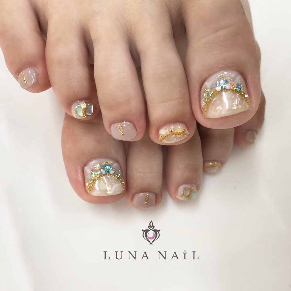 ネックレスアート Luna Nail ルナネイル のネイルデザイン ネイル まつげサロンを予約するなら楽天ビューティ