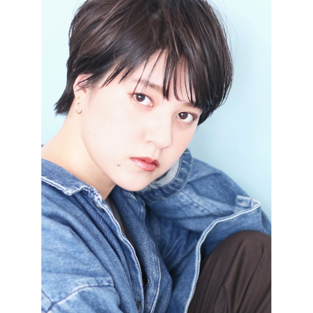 サラッと大人クールなシースルーショート Beautrium Ginza ビュートリアム のヘアスタイル 美容院 美容室を予約するなら楽天ビューティ