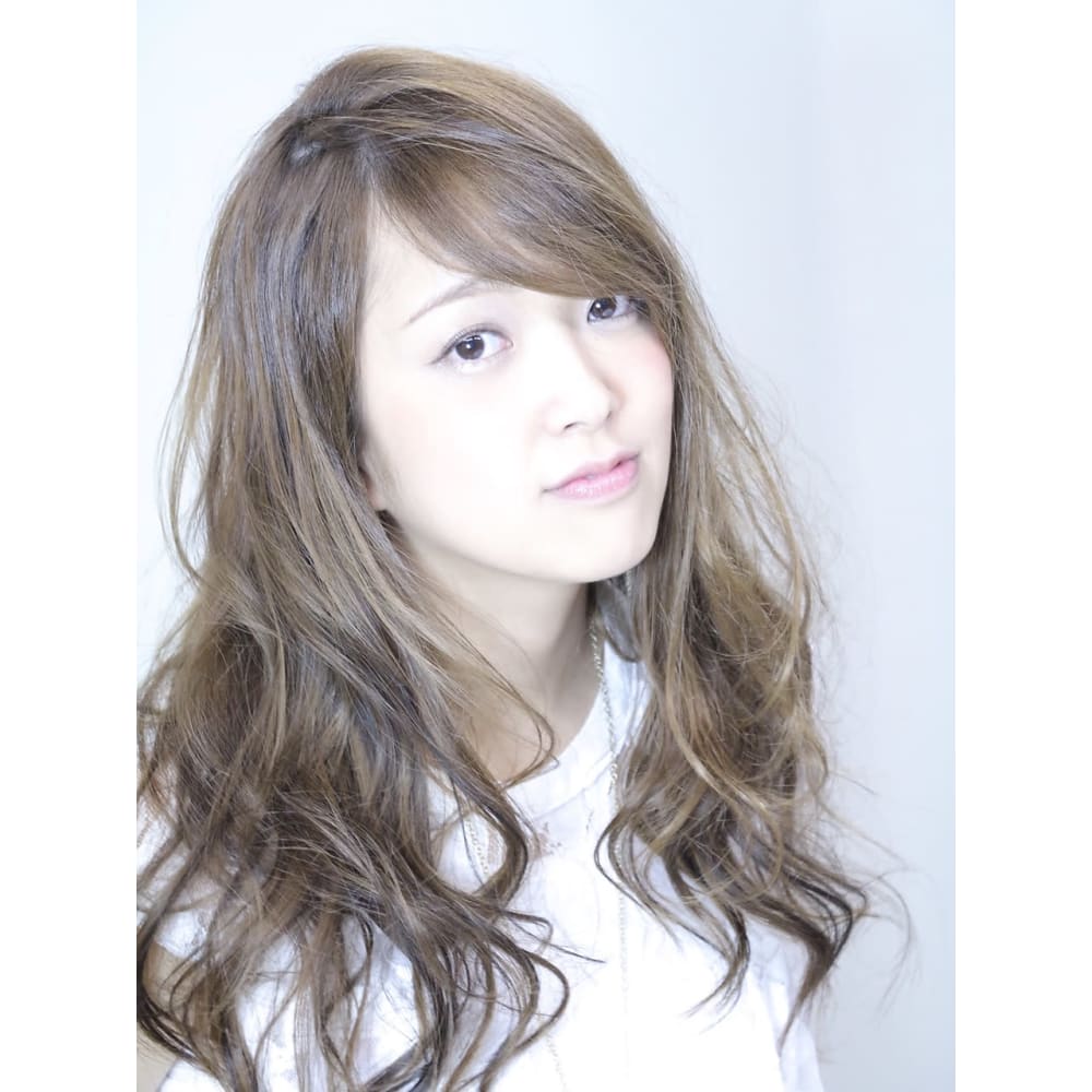 エッジィなゆるウェーブ 粋lims銀座店 ヘアリゾート粋 Lima ヘアリゾートスイ リマ のヘアスタイル 美容院 美容室を予約するなら楽天ビューティ